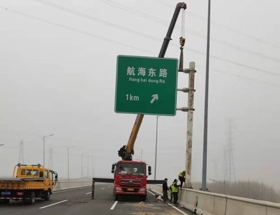 锦州锦州悬臂式交通标志杆